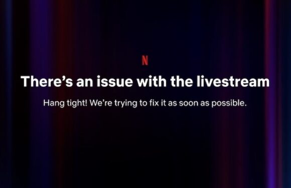 Love Is Blind Live Reunion Delayed by Technical Issues on Sunday Night — Netflix Urges Fans to 'Hang Tight'