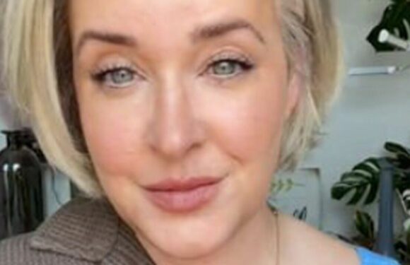 Make up tutorial will ‘take 10 years off your face in 10 minutes