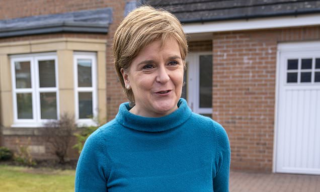 Nicola Sturgeon allegedly told SNP to stop asking about party finances