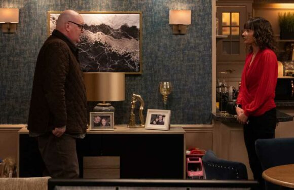 Paddy Kirk drops a bombshell on Chas Dingle in Emmerdale | The Sun