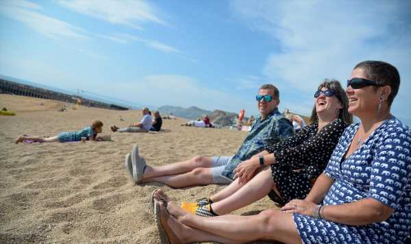 UK’s first ‘soft heatwave’ of the year to hit with sizzling 25C highs