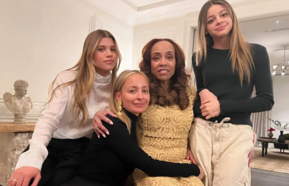 Nicole Richie's Daughter Harlow Looks JUST Like Her!