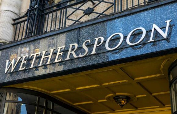 I work in Wetherspoons & there’s secrets our customers have no clue about – & why your breakfast is really ready so fast | The Sun