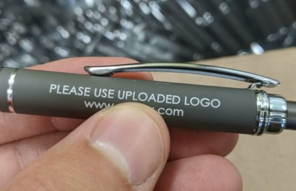 Buyer's remorse! People share bizarre online shopping fails