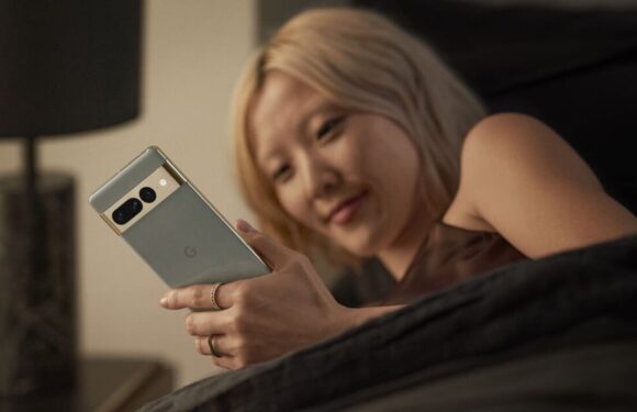 EE offers a rare Google Pixel 7 Pro deal that’s one of the best bargains