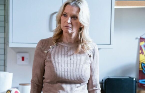 EastEnders fans work out new clues pointing towards Christmas murder victim