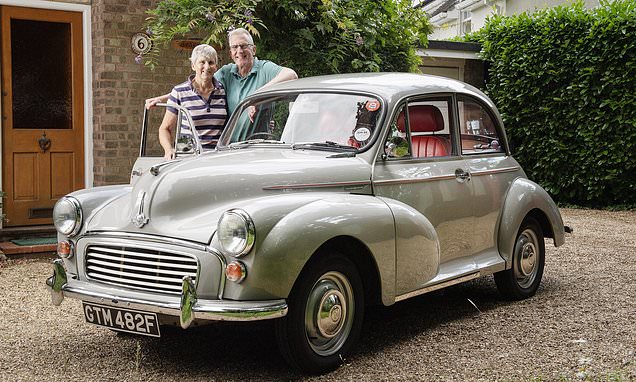 Grandfather STILL driving Morris Minor he passed test in 47 years ago