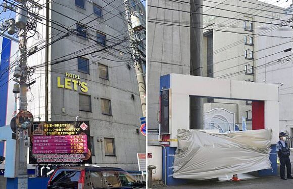 Headless man found naked in hotel