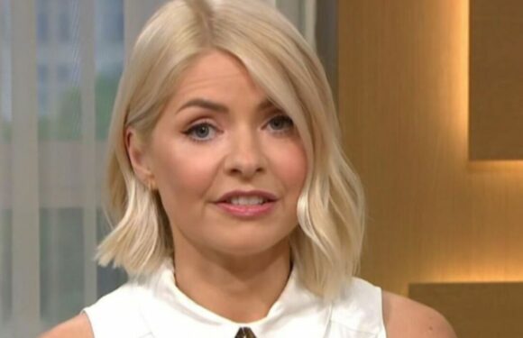 Holly Willoughby ‘moving on to pastures new’ as new job ‘ready and waiting’