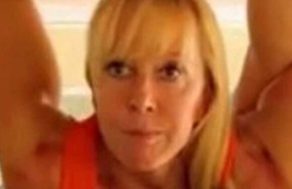 I'm a 52-year-old fitness fan – when I see a pole on the beach, I do upside-down crunches in a bikini | The Sun