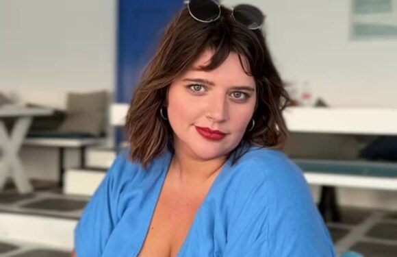 I'm a fat girl, trolls constantly compare me to a whale and want me to hate myself, but I know I’m gorgeous | The Sun