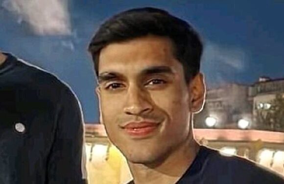 Leading militant union member encourages doctors to quit NHS