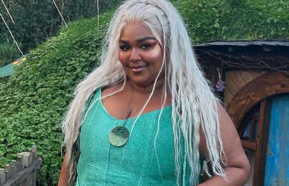 Lizzo Visits Hobbiton Dressed As Legolas, Plays Lord of the Rings Theme on Recorder