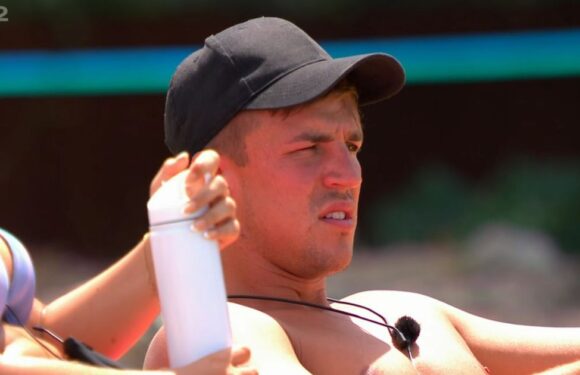 Love Island fans spot bizarre editing blunder with Mitch amid secret boys challenge