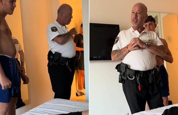 Magaluf hotel security guard gives group of lads sarcastic telling-off