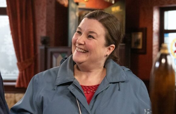 Mary's new romance confirmed and it's a fellow Corrie resident