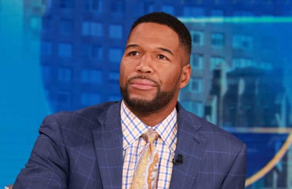Michael Strahan is putting custody issues in the past & looking 'at the positives' as daughters leave home, says expert | The Sun