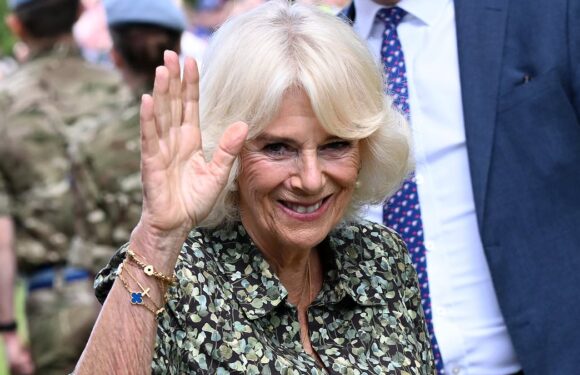Queen Camilla wears £4,500 Van Cleef & Arpels bracelet at Flower Show
