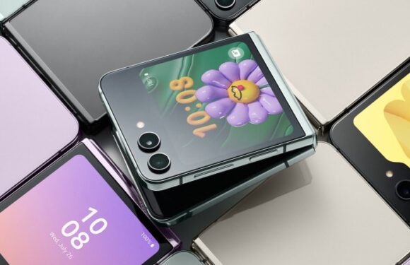 Samsung unveils new foldable phones as it hits back at imitators