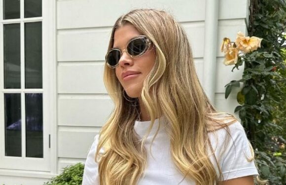 Sofia Richie just gave her nails a lavender ‘old money’ manicure