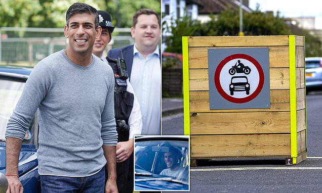 Tories accused of 'pure hypocrisy' after Rishi Sunak LTN review order