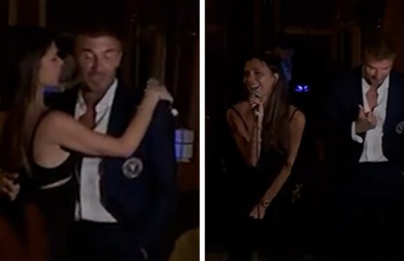 Victoria Beckham Again Sings Spice Girls Karaoke Despite Refusing to Tour