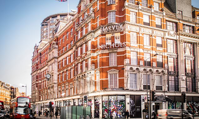 Visits to Oxford Street plunges by nearly a fifth