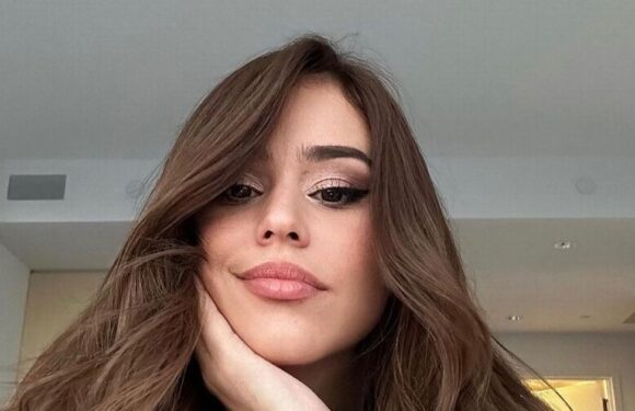 Worlds hottest weather girl goes nude as she poses in saucy bathtub snap