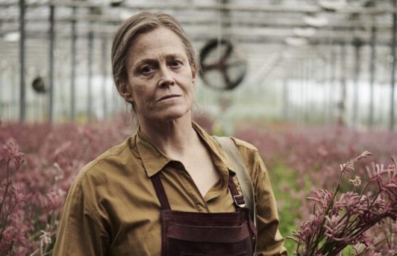 ‘The Lost Flowers of Alice Hart’ Sends Sigourney Weaver Down Under for an Overwrought Family Drama: TV Review