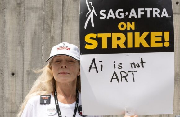AI expert warns Hollywood needs to evolve fearing biggest danger of strikes