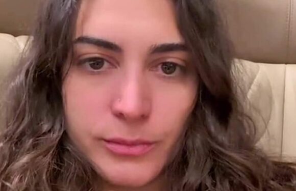 American vows to 'never come back' to the UK after airport mistake