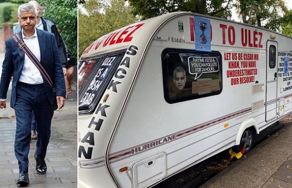 Anti-Ulez protesters park campaigning caravan near Sadiq Khan's house