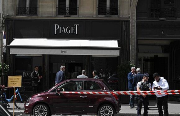 BREAKING: Armed robbers storm luxury Piaget store in Paris