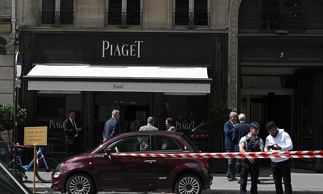 BREAKING: Armed robbers storm luxury Piaget store in Paris