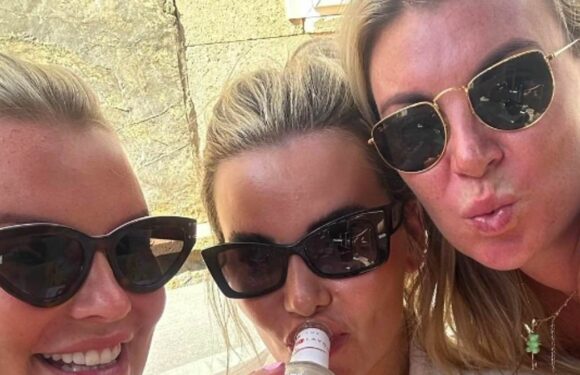 Billi Mucklow parties up a storm on girly trip to Mallorca
