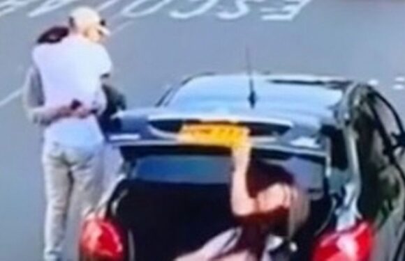 Bloke distracts girlfriend with flowers while ‘secret lover’ hides in car boot