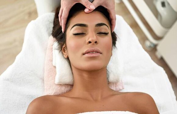 Civil servants to get taxpayer-funded access to 'wellbeing' therapies