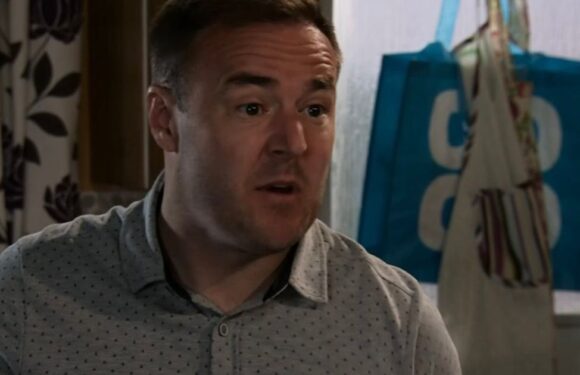 Coronation Street fans heartbroken for Tyrone after dead mum bombshell