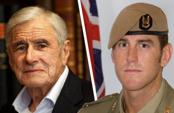 Costs fight delayed in Roberts-Smith case as Nine seeks Seven documents