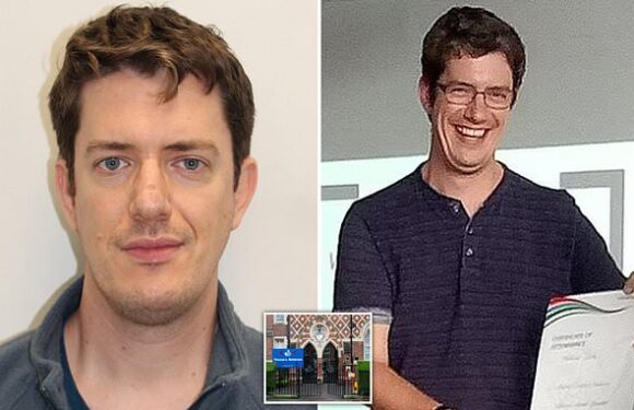 Deputy at George's primary school promised money for child sex photos