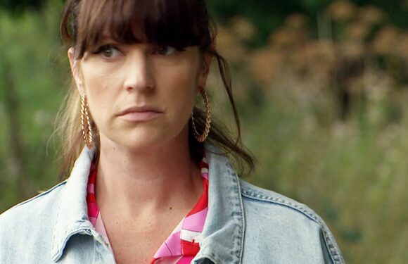 Emmerdale Amelia actress teases return of iconic character as triple exit teased