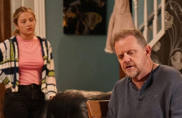 Emmerdale surprise triple exit looms as Amelia makes drastic plan to save Dan