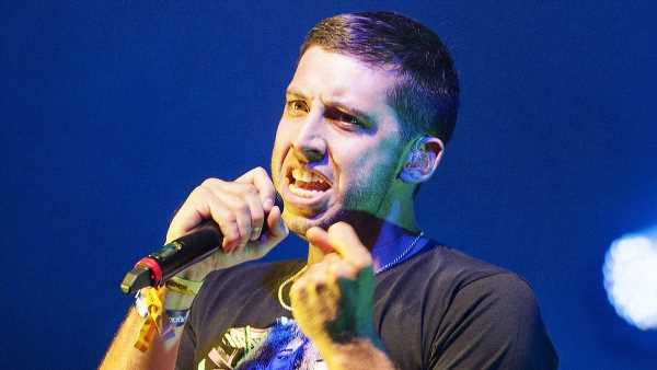 Example slams Welsh festival promoter for 'not paying his full fee'