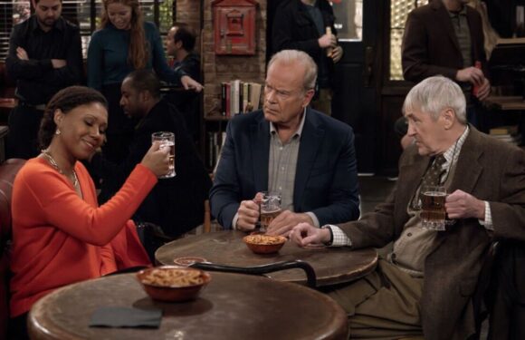 First look pictures show Nicholas Lyndhurst taking up role in Frasier reboot