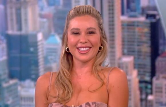 Former Bachelorette Star Gabby Windey Comes Out On The View: Im Dating A Girl
