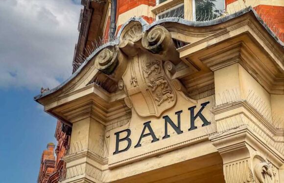 Four huge banks with hundreds of branches to shut over a dozen more within days – is one going near you? | The Sun