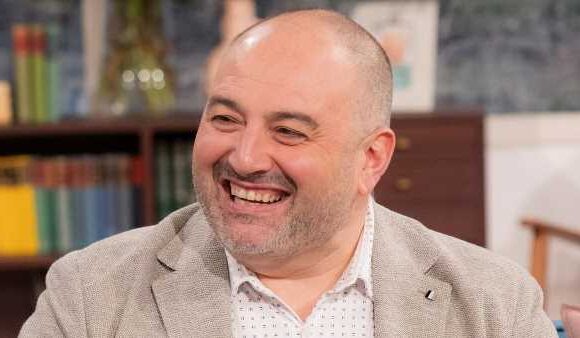 Go Compare advert's Wynne Evans reveals strangest request from public