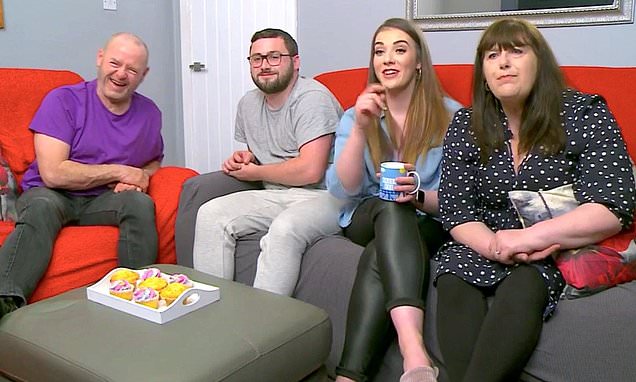 Gogglebox encourages viewers to eat unhealthy snacks, expert says