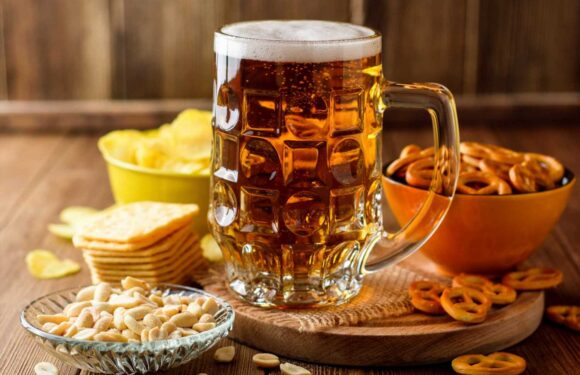 How your favourite pub snack could slash your risk of depression by 17% | The Sun