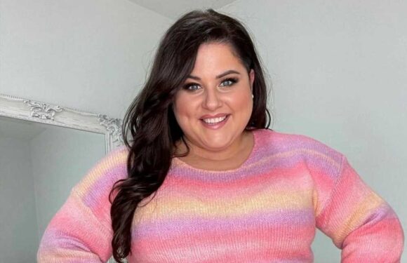 I’m a bigger woman & wept as I had to be ‘lassoed’ into a Ryanair plane seat – I couldn’t breathe, it was embarrassing | The Sun